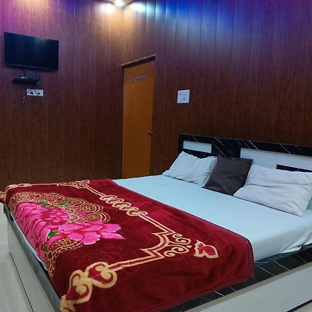 La Ayodhya Residency Hotel Bagian luar foto