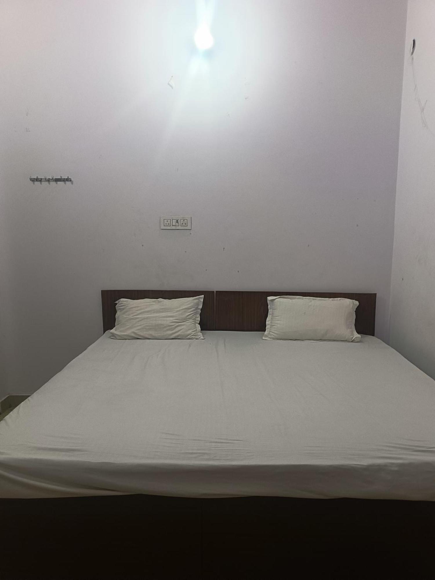 La Ayodhya Residency Hotel Bagian luar foto