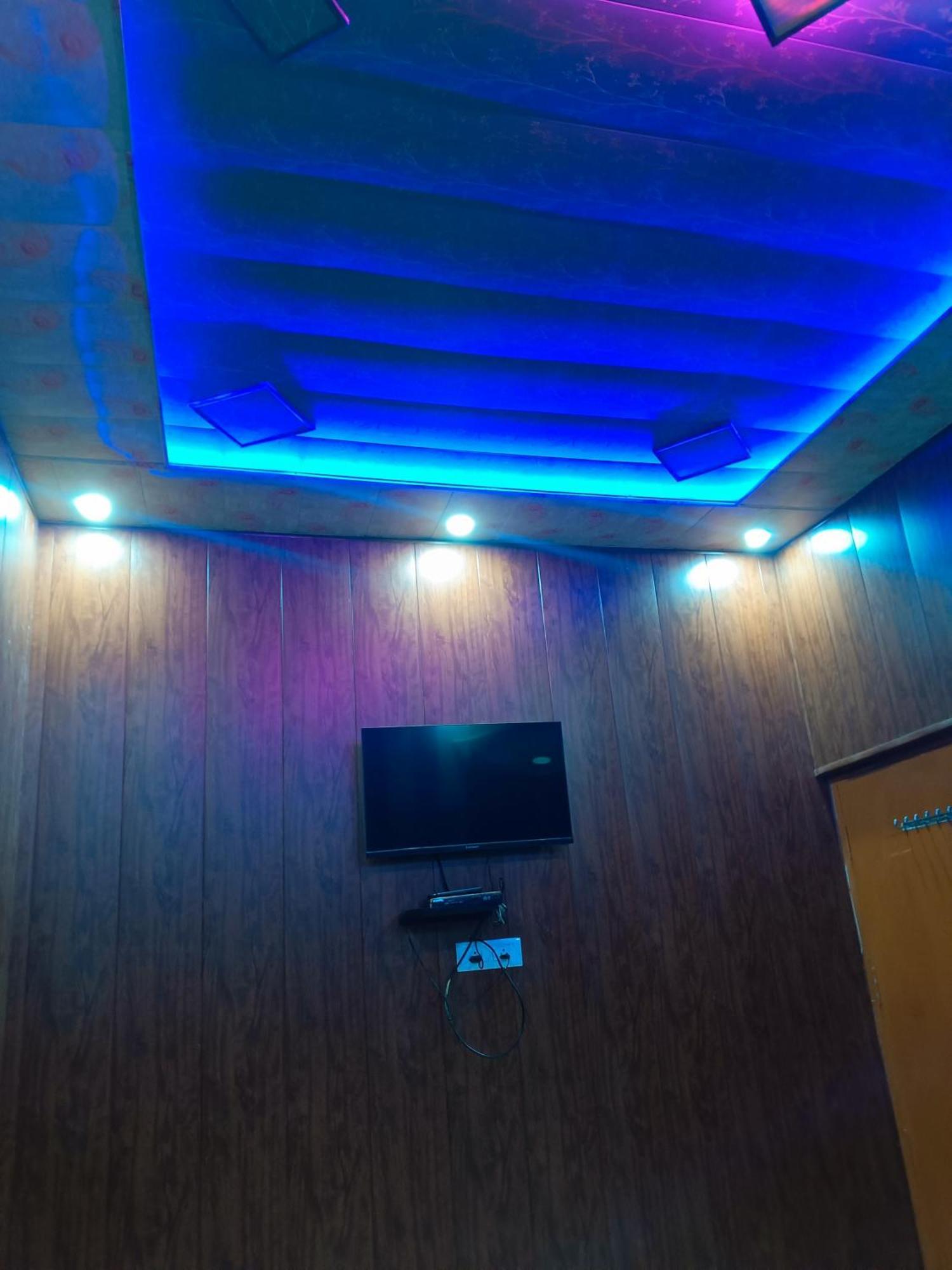 La Ayodhya Residency Hotel Bagian luar foto